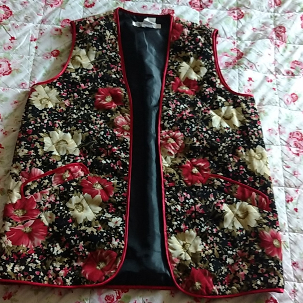 Tung Tai quilted vest